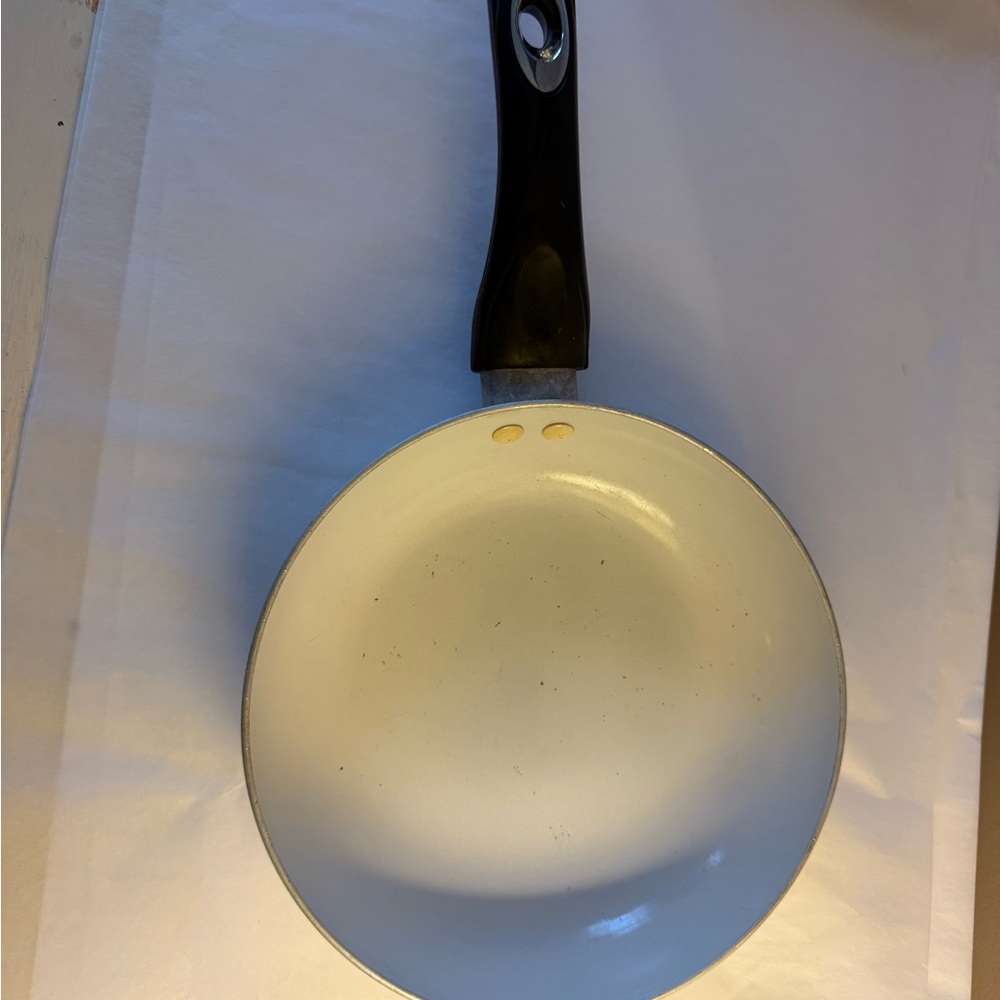 Kitchen frying pan cookware home domestic